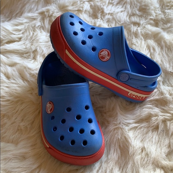 crocs 8 9